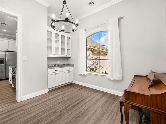4th image of 130 Saint Abigail Ln