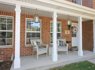 5 Saint Regis Ct, Elmhurst, IL 60126