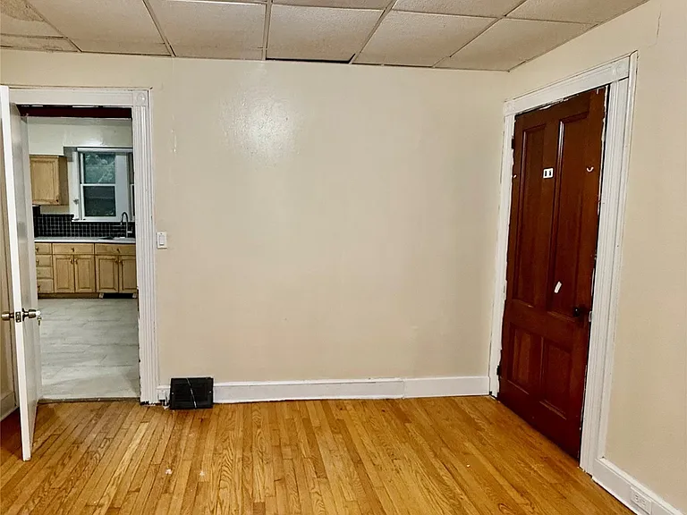 9 Carhart Ave — Photo 10