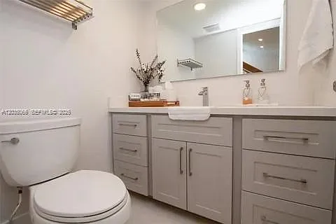 933 NW 106th Avenue Cir — Photo 5