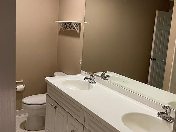 5th image of 1543 Hamlet Dr