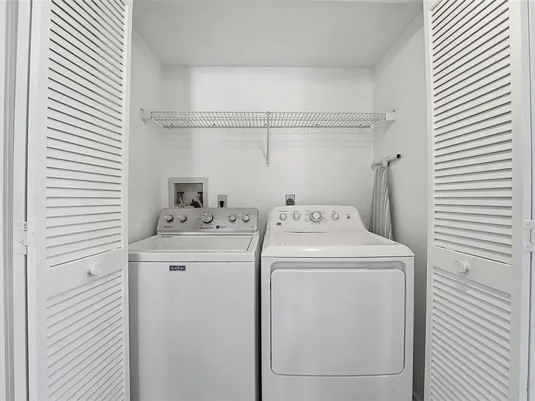 175 Kings Hwy #328 — Photo 8