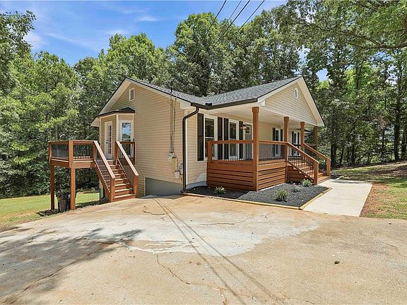 5th image of 175 Beverly Park Ct