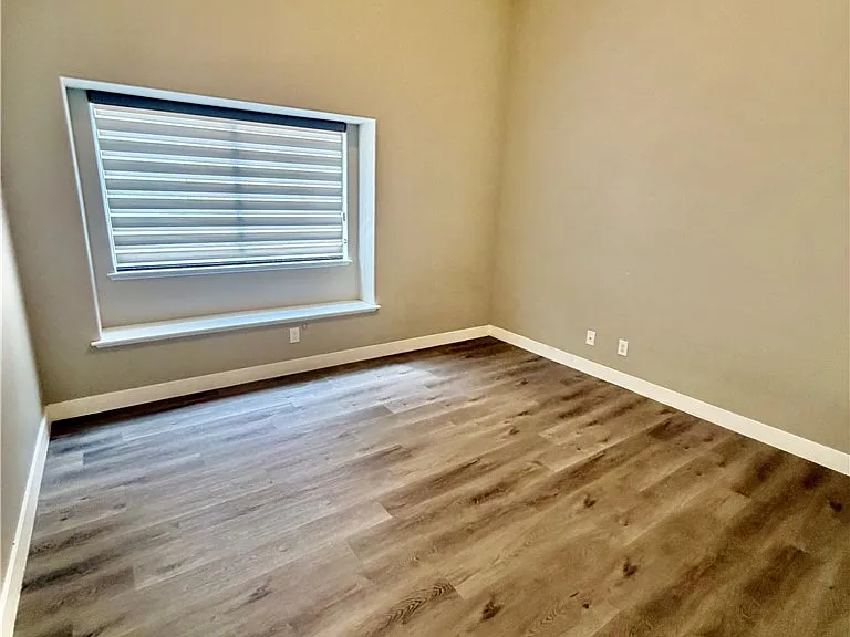3121 Siena Cir — Photo 29