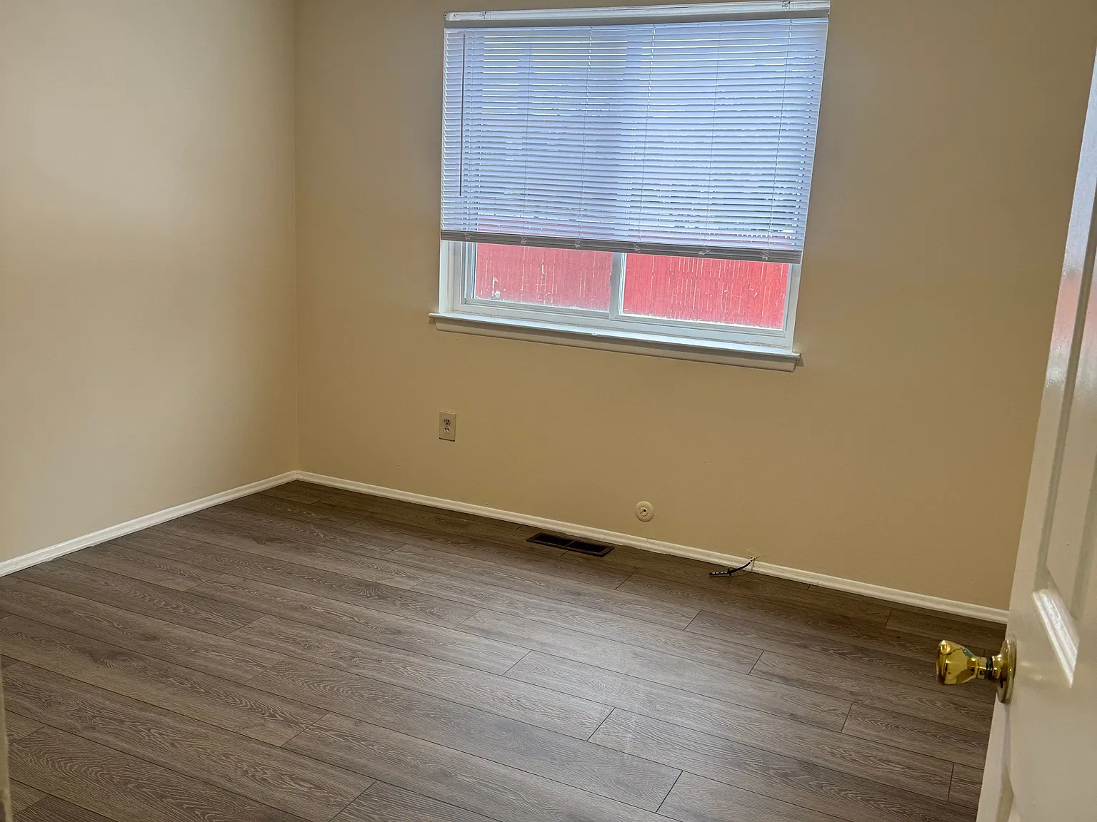 1 bed, 750 sqft, $950 — Photo 4