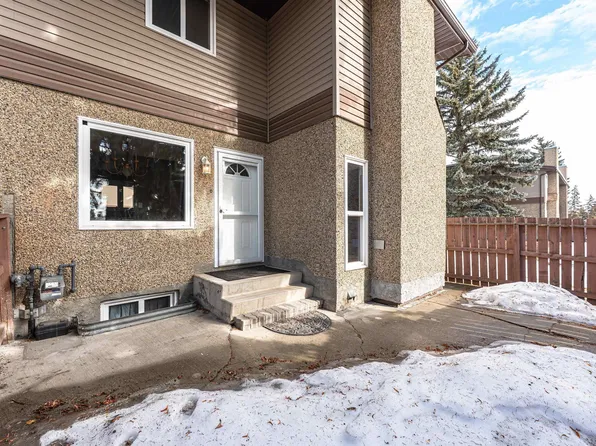 17020 100th St NW, Edmonton, AB T5X 5E1