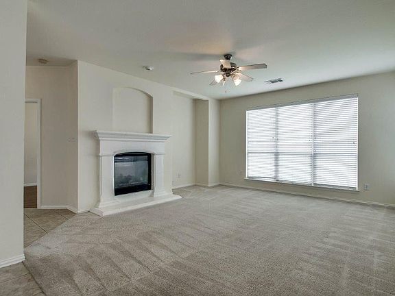 2nd image of 2820 Lynx Ln
