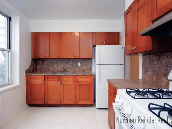 117-12 Ocean Pm image 7 of 33