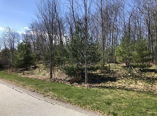 2nd image of 15 Manchester Dr