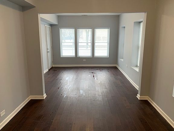 3rd image of 155 N Eastern Ave APT 1-6