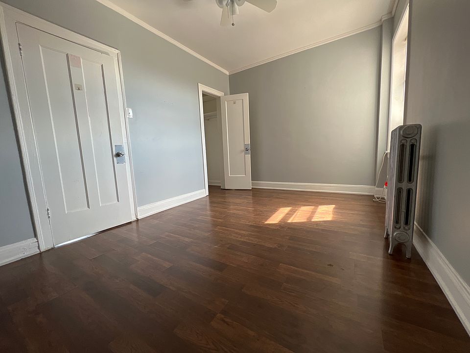 1st image of 6930G N Greenview Ave #606