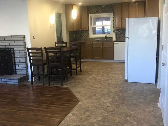 2nd image of 1611 Linden St #0