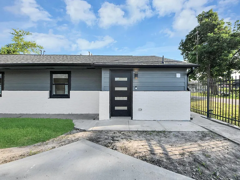 6201 Batterson St — Photo 23