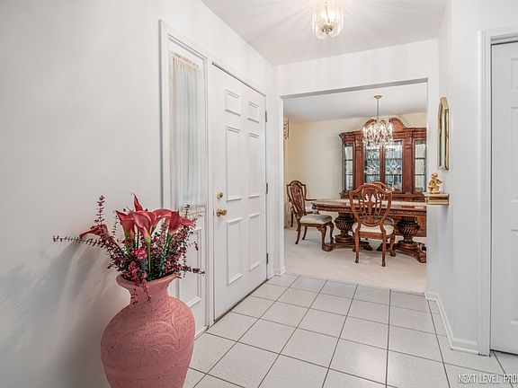 2nd image of 8245 Meadowwood Ave