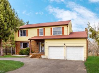 101 Half Acre Rd, Monroe Township, NJ