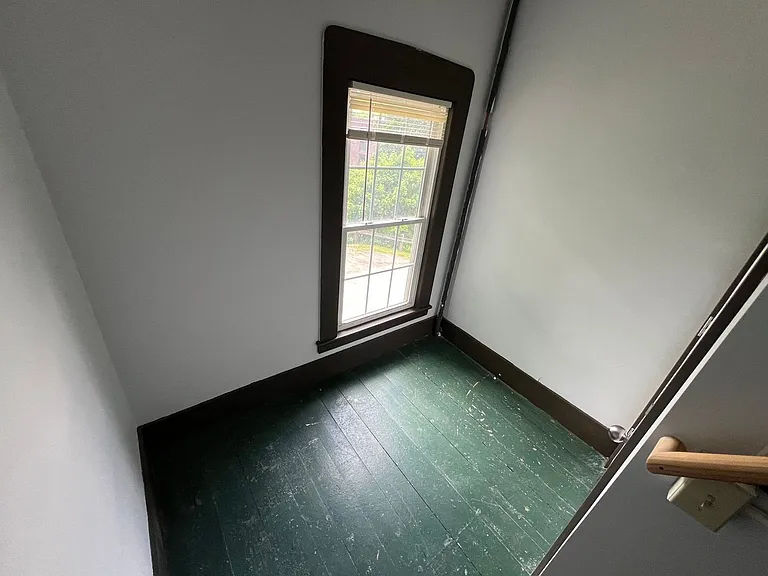 22 Mineral St — Photo 10