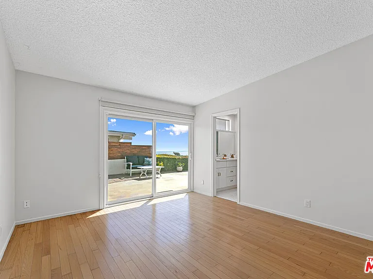 3636 Oceanhill Way — Photo 15