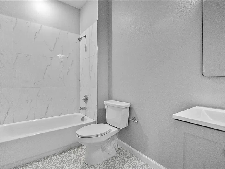 3512 Hamilton Ave — Photo 20