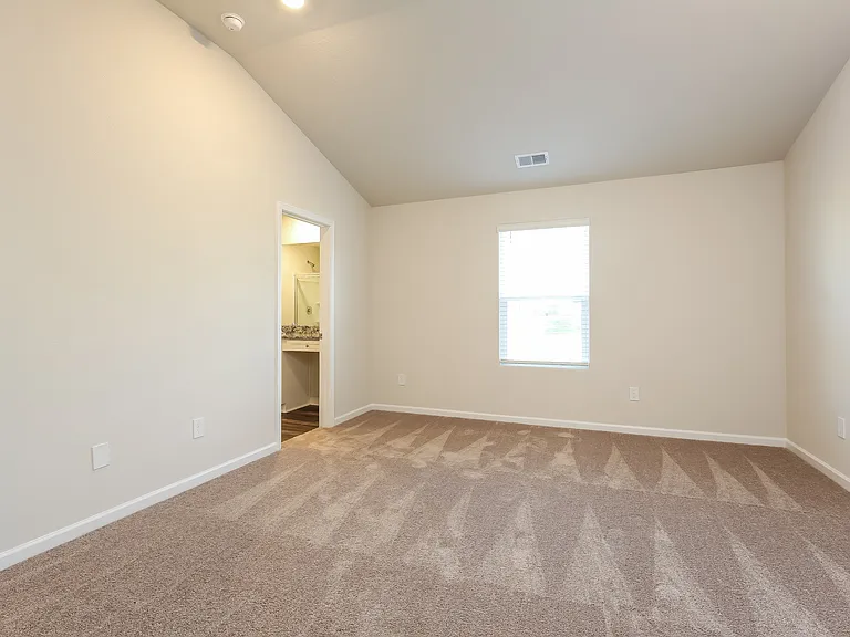 2260 Southlea Dr — Photo 9