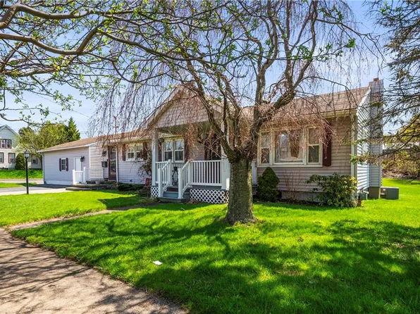 196 W Utica St, Oswego, NY 13126