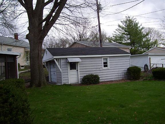 3rd image of 49 Riverlea Park