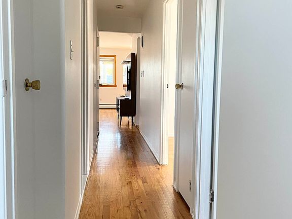 4th image of 65-12 77th St #4