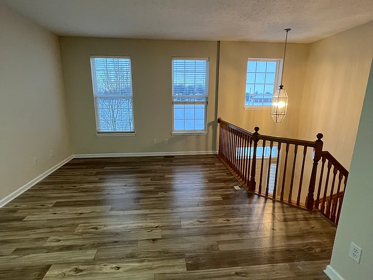 3522 Golden Gate Dr N — Photo 8