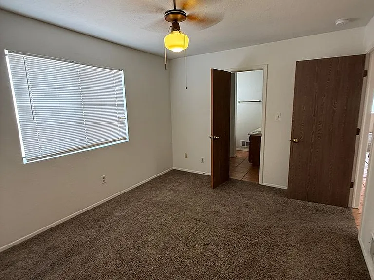 6529 Justin Ln — Photo 24