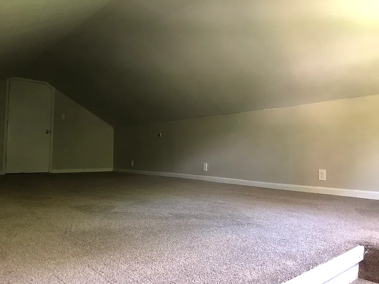 1290 Louisville Hwy — Photo 20