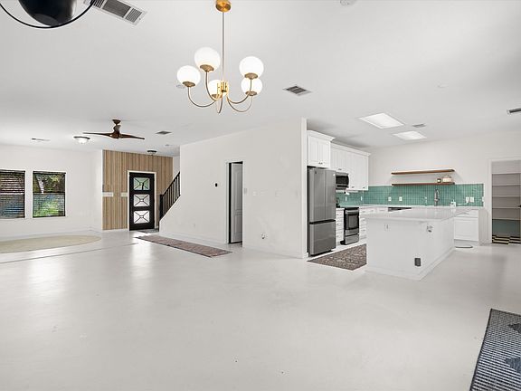 2nd image of 8353 Steamline Cir