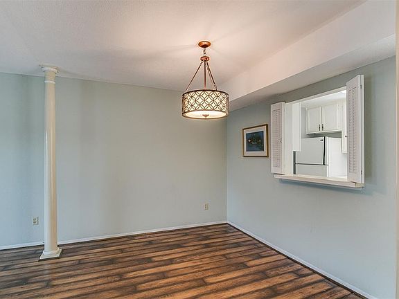 5th image of 18206 Vinland Dr #8206