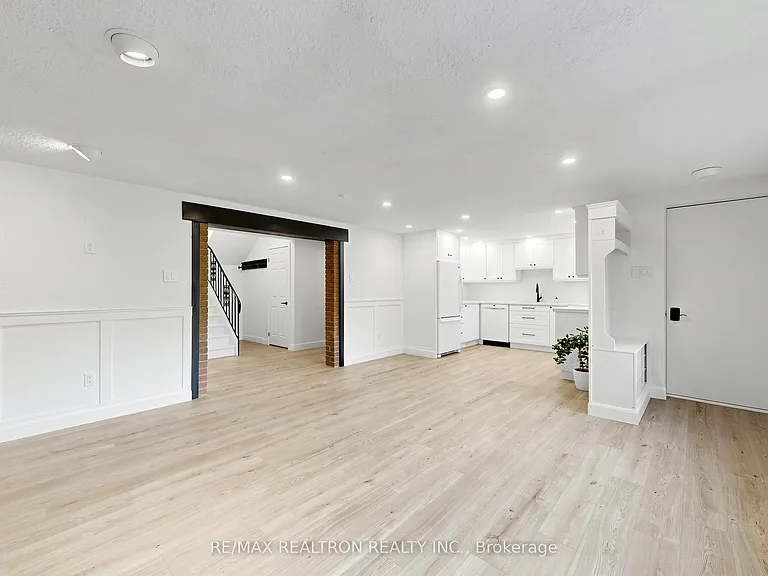3927 Vandorf Side Rd #BASEMENT — Photo 4