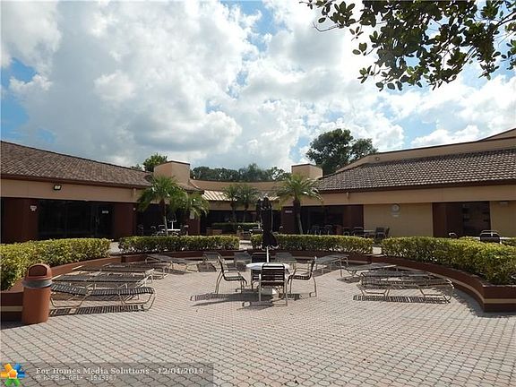 5th image of 9021 Sunrise Lakes Blvd APT 113