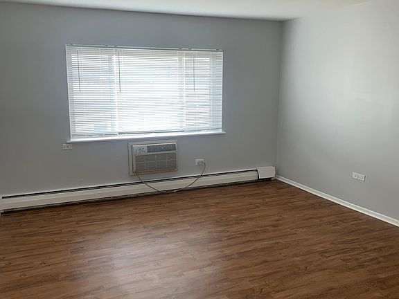 5th image of 210 Circle Ave APT 503