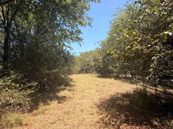 124 E Hempstead St #23, Hope, AR 71801