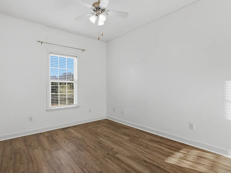 100 Amandas Way — Photo 21