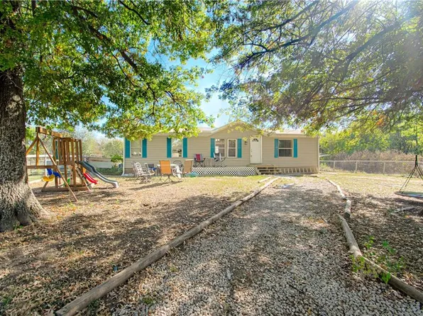25109 Pleasant Valley Rd, Wellsville, KS 66092