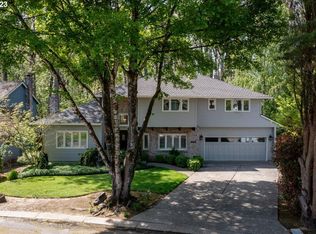 5726 Charles Cir, Lake Oswego, OR 97035
