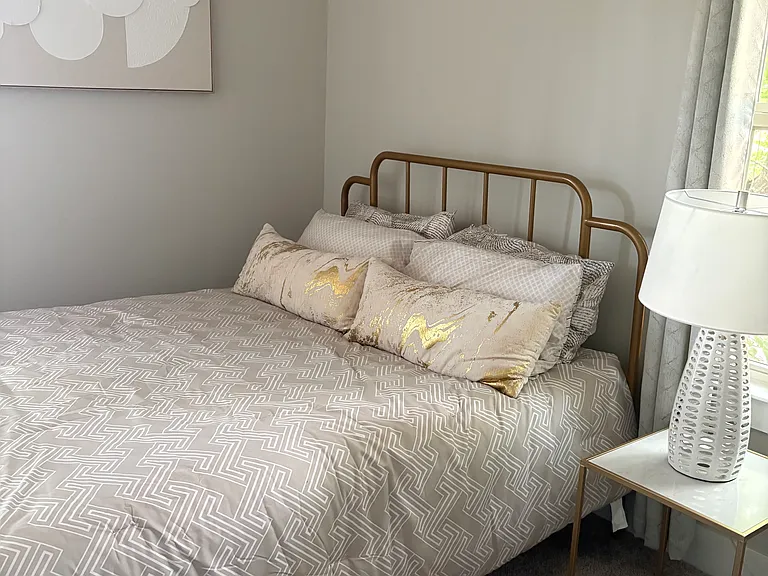 2323 Scott St — Photo 10