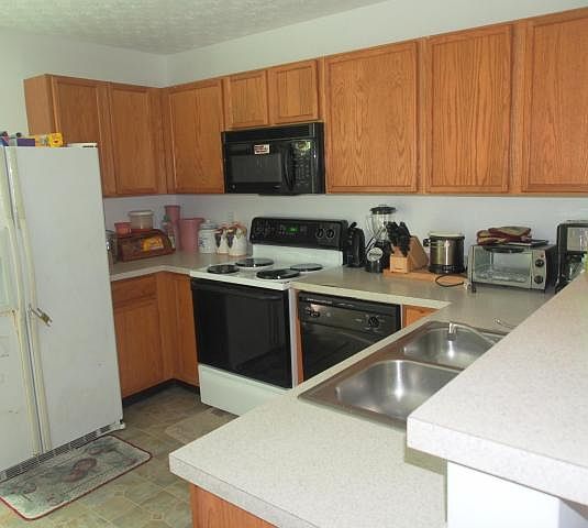 1st image of 366 Ashford Ave
