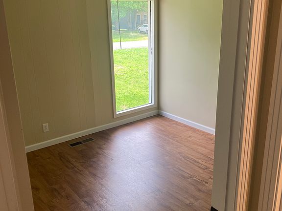 4th image of 1409 Stadium View Dr #1409