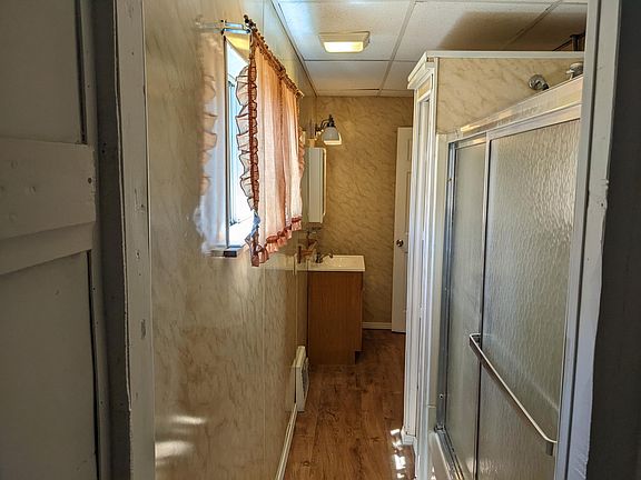 2nd image of 6 Euclid Ave #6