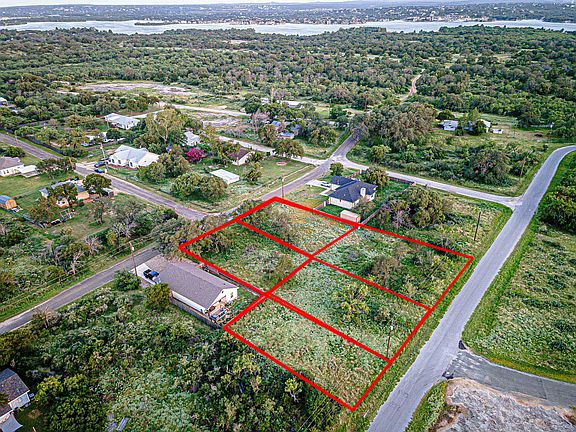 3rd image of 1708 Redwood Drive