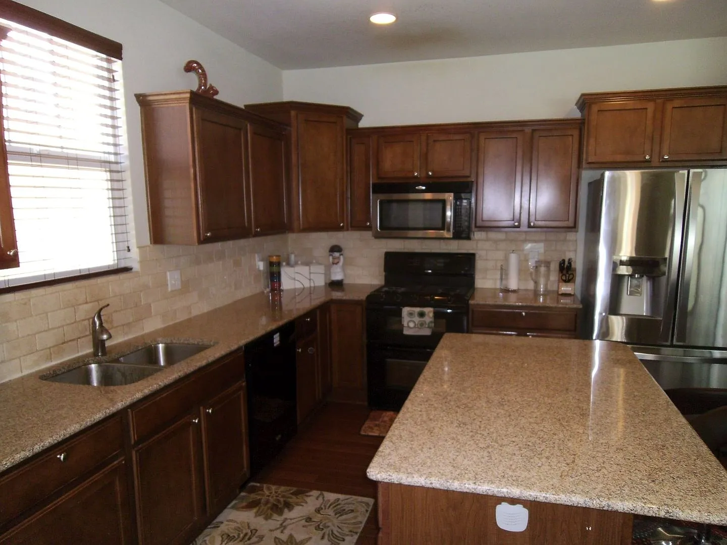 Spacious 5-Bedroom Home the Anthem neighborhood of Broomfield — Photo 4