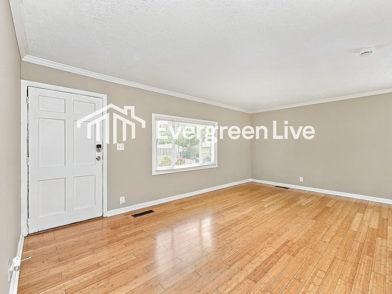 3 bed, 1.0 bath, 1025 sqft, $1,445 — Photo 4