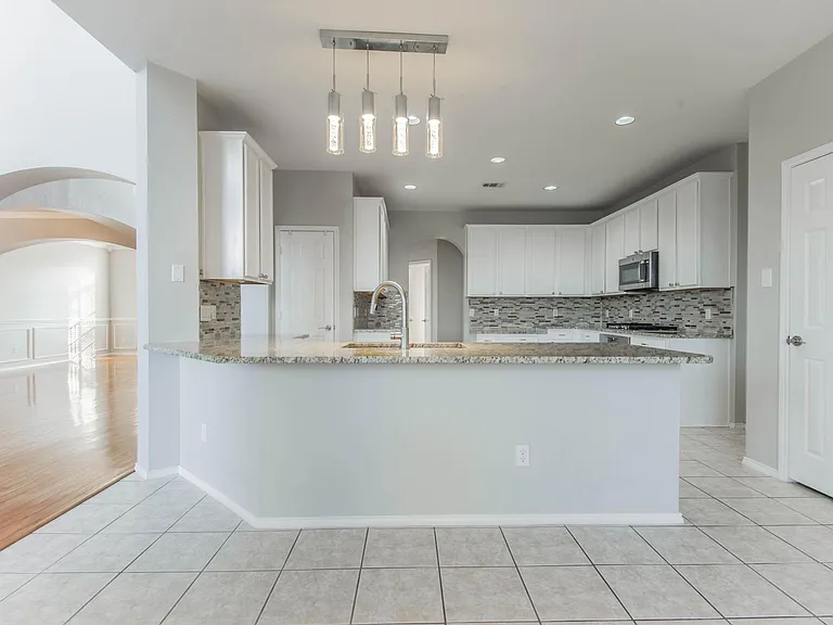 1521 Hidden Cove Ct — Photo 18