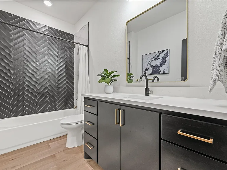 14408 Kenosha Dr — Photo 9