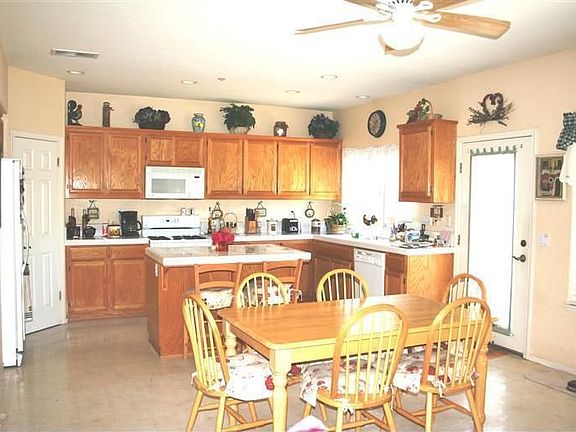 2nd image of 10 Stratford Pl