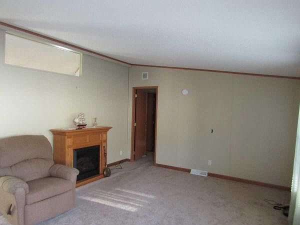 2nd image of 265 Shoreline Dr W