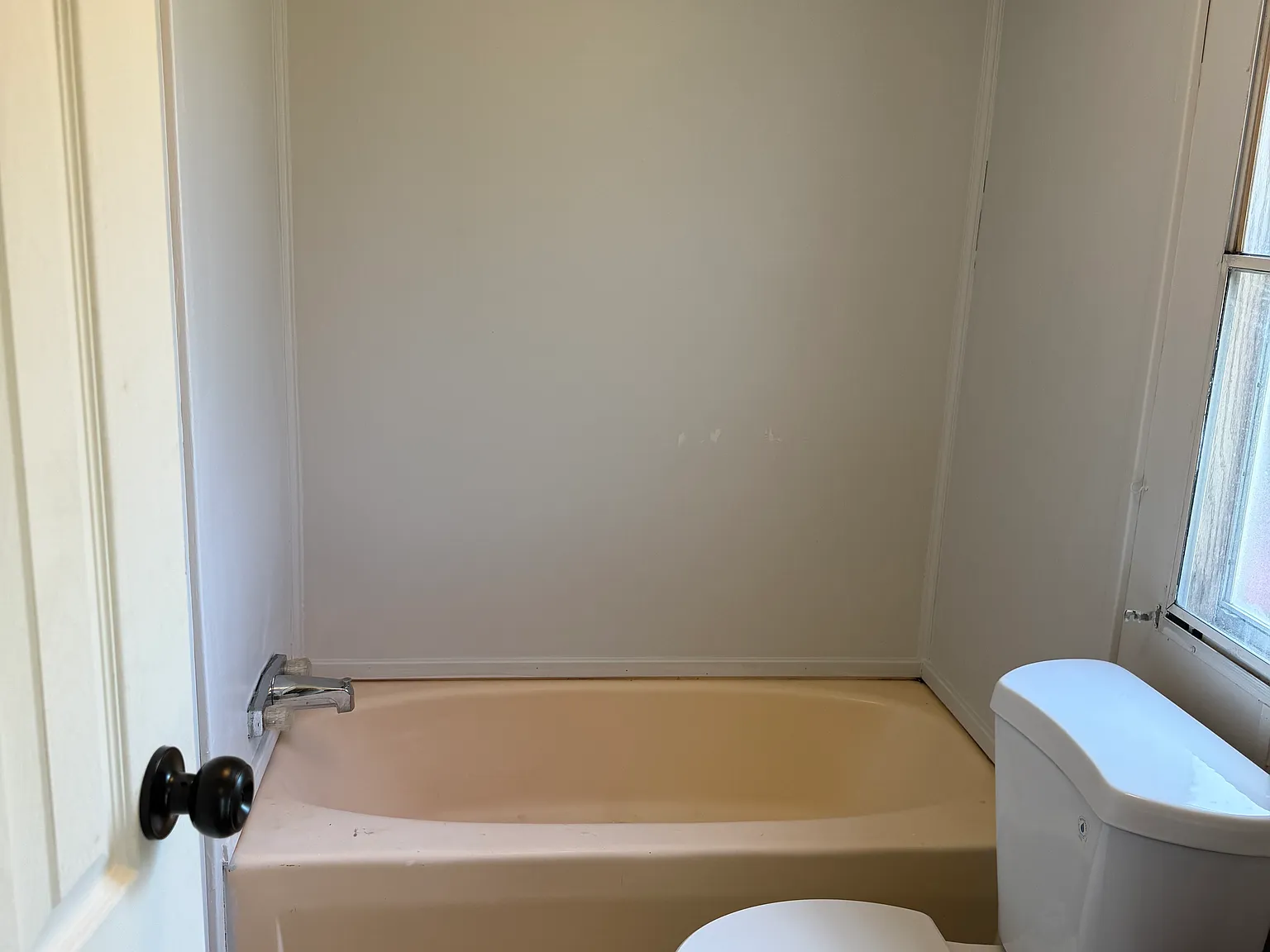 2 bed, $950 — Photo 3